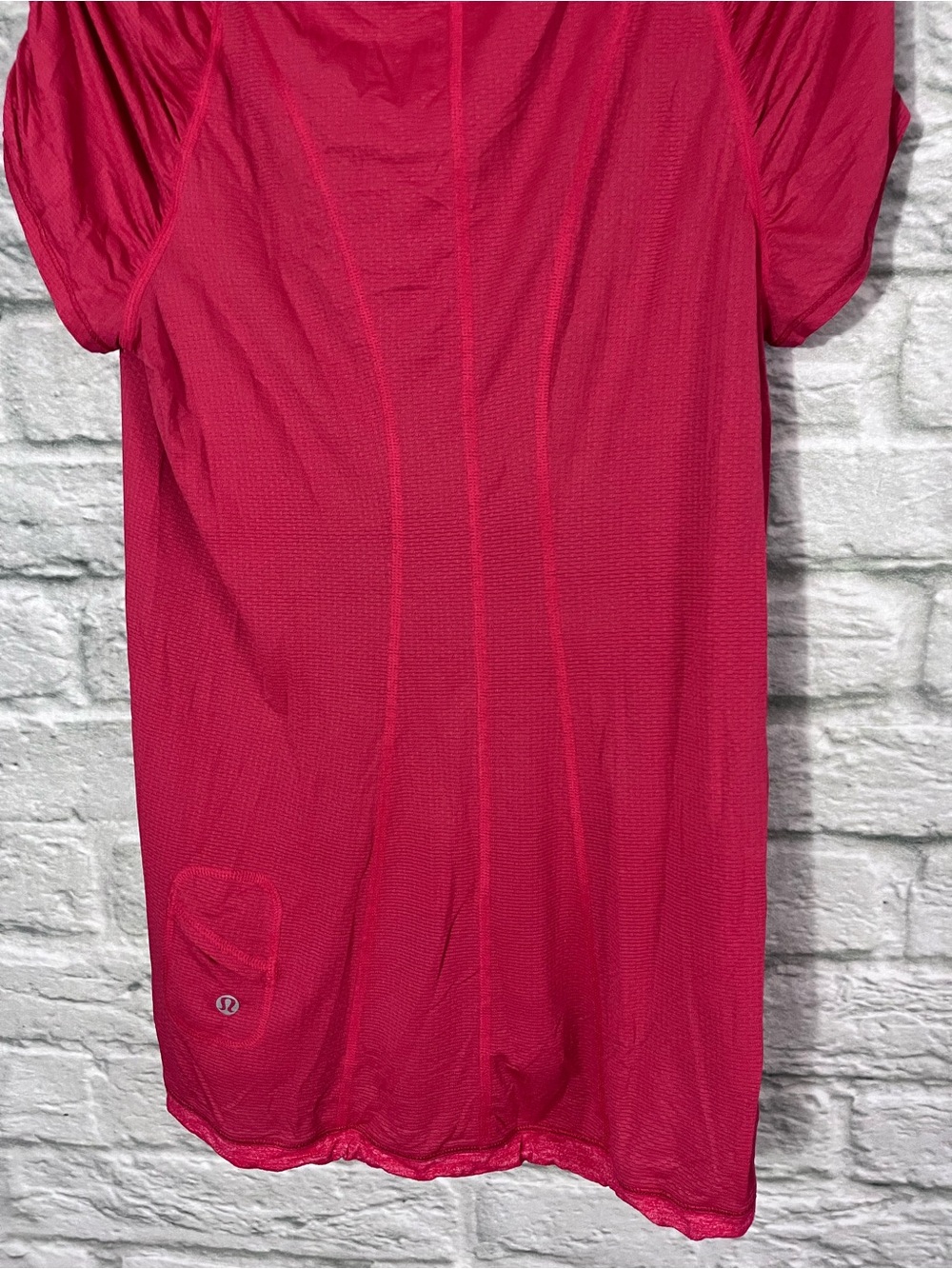 Lululemon size 10 Willpower Tech Tee Top Red Coral - Picture 5 of 10